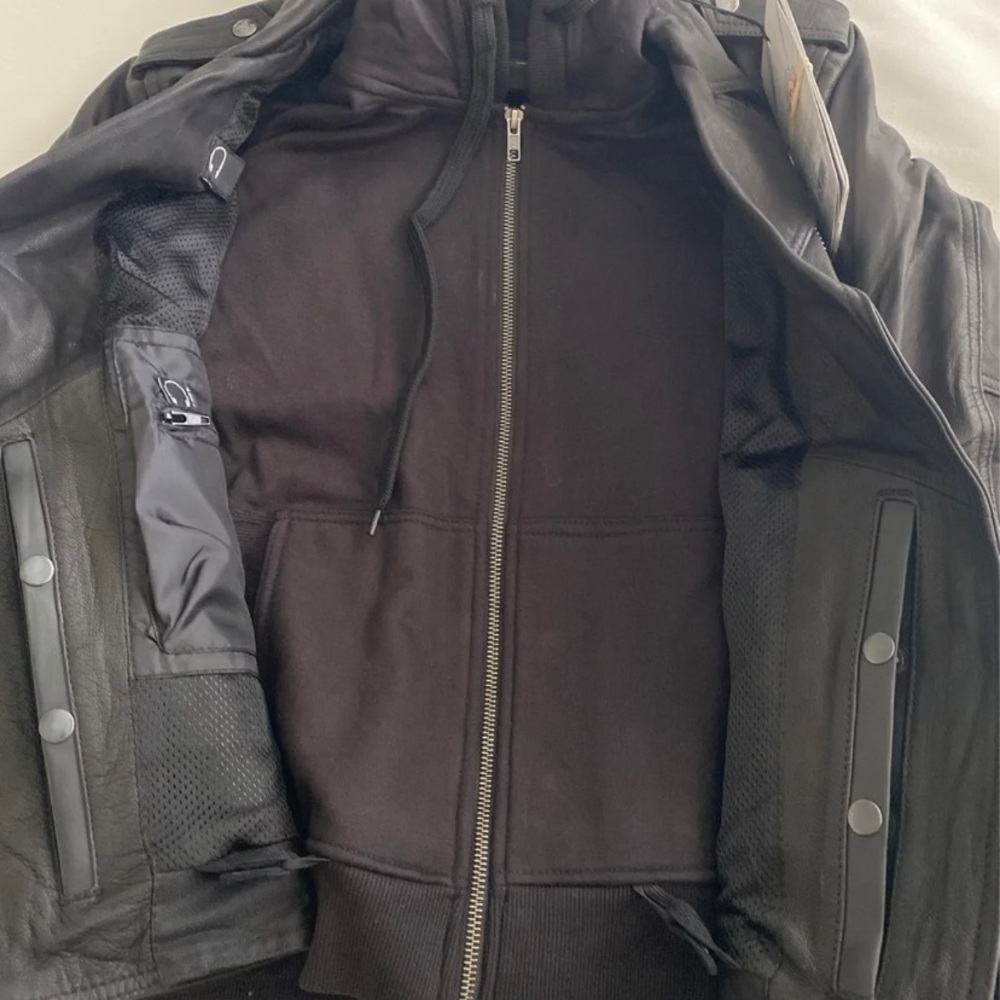 Leather jacket - Picture 3 of 5